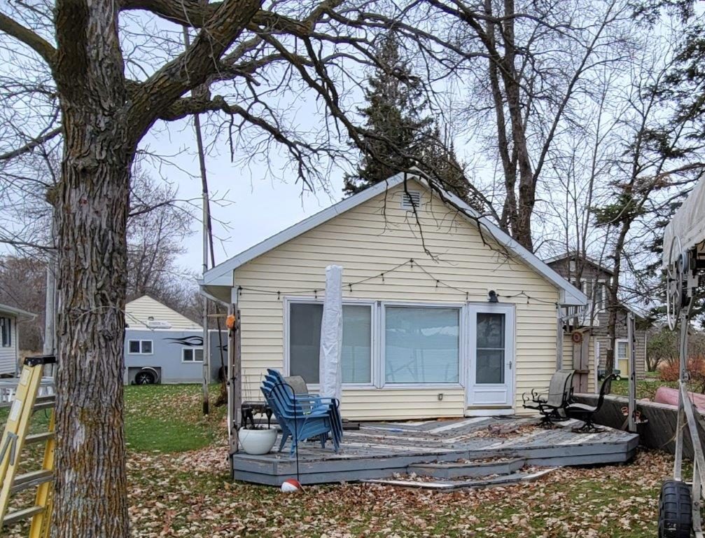 TOAD LAKE/OSAGE AREA LAKE CABIN REAL ESTATE AUCTION Aasness